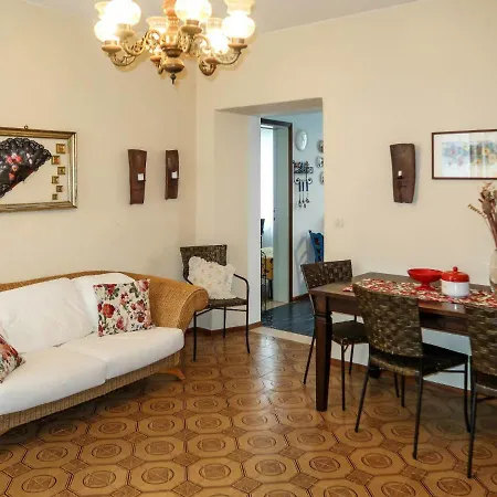 Locazione Turistica Vecchia Scuola * Porto Valtravaglia